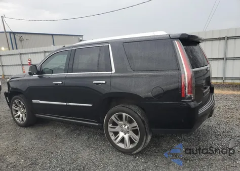 2018 Cadillac Escalade Premium Luxury z USA, uszkodzony, nr VIN 1GYS3CKJ3JR139747